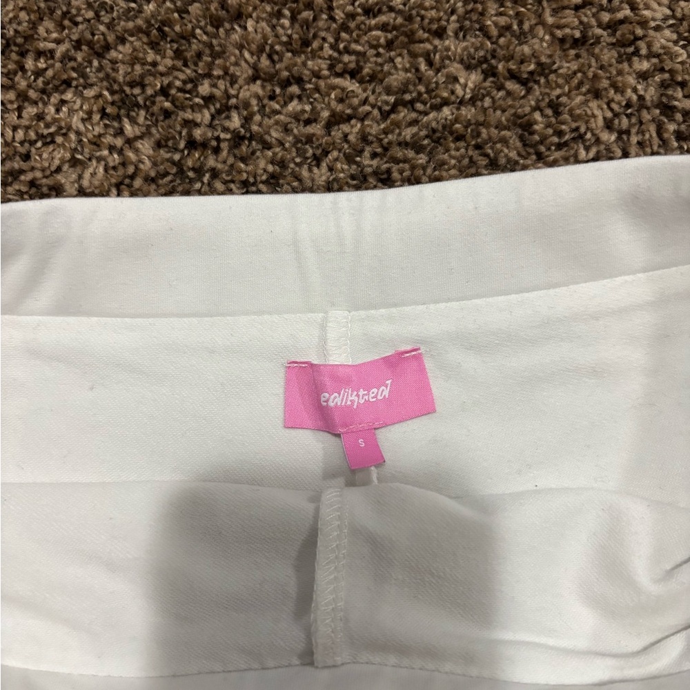 Edikted White Drawstring Lounge Shorts - Picture 2 of 2